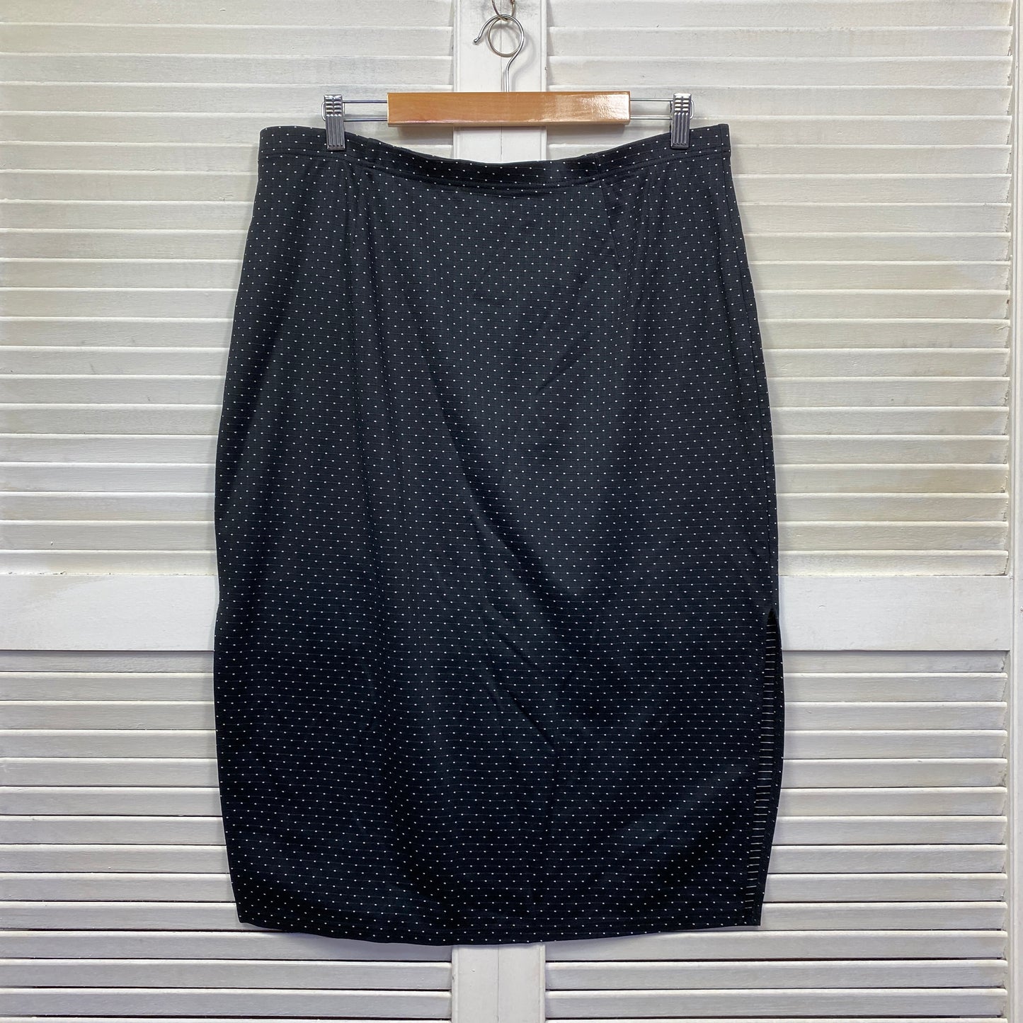 City Chic Skirt Size 14 Plus XS Black Pencil Stretch Knee Length