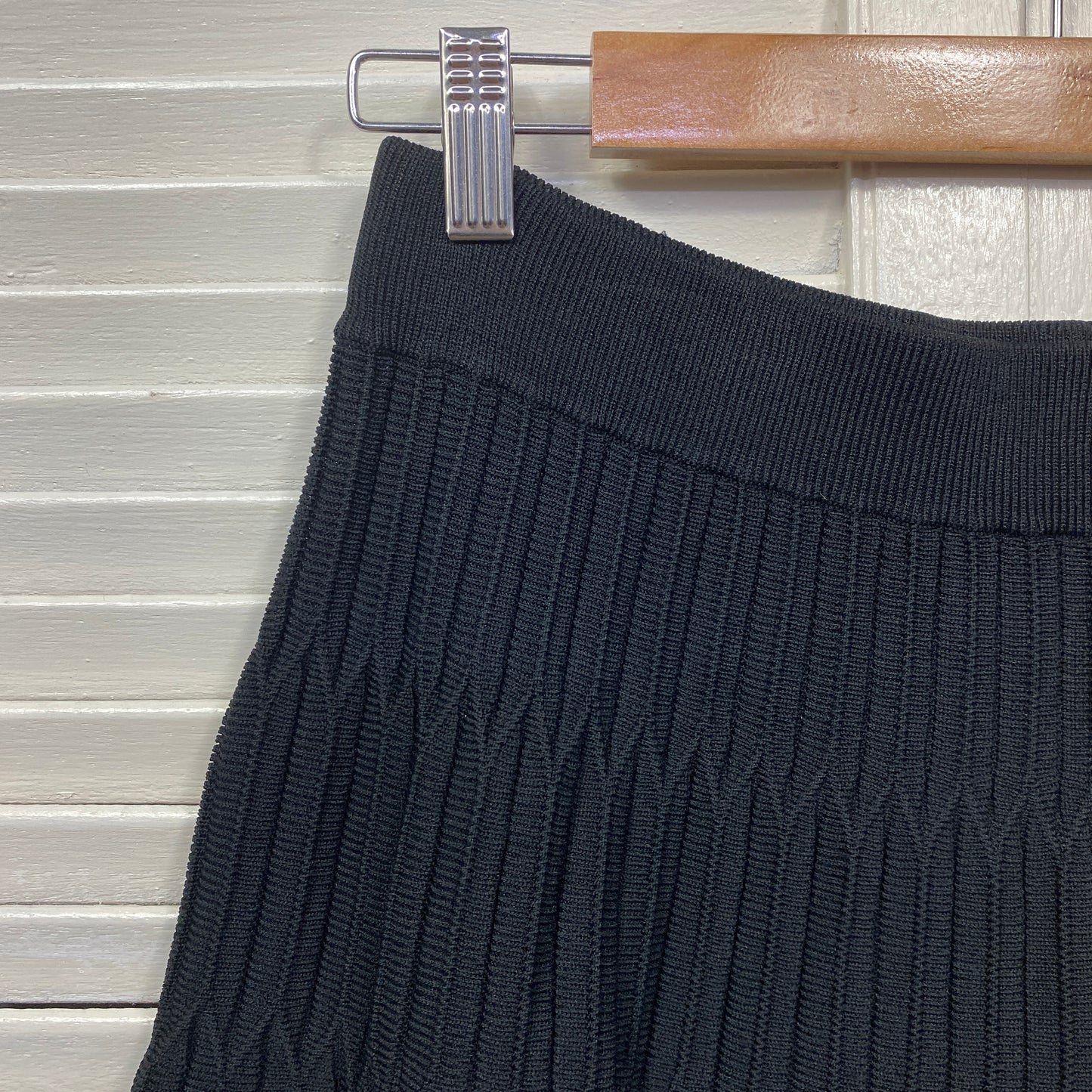 Review Skirt Size 14 Black Pleated Midi Length