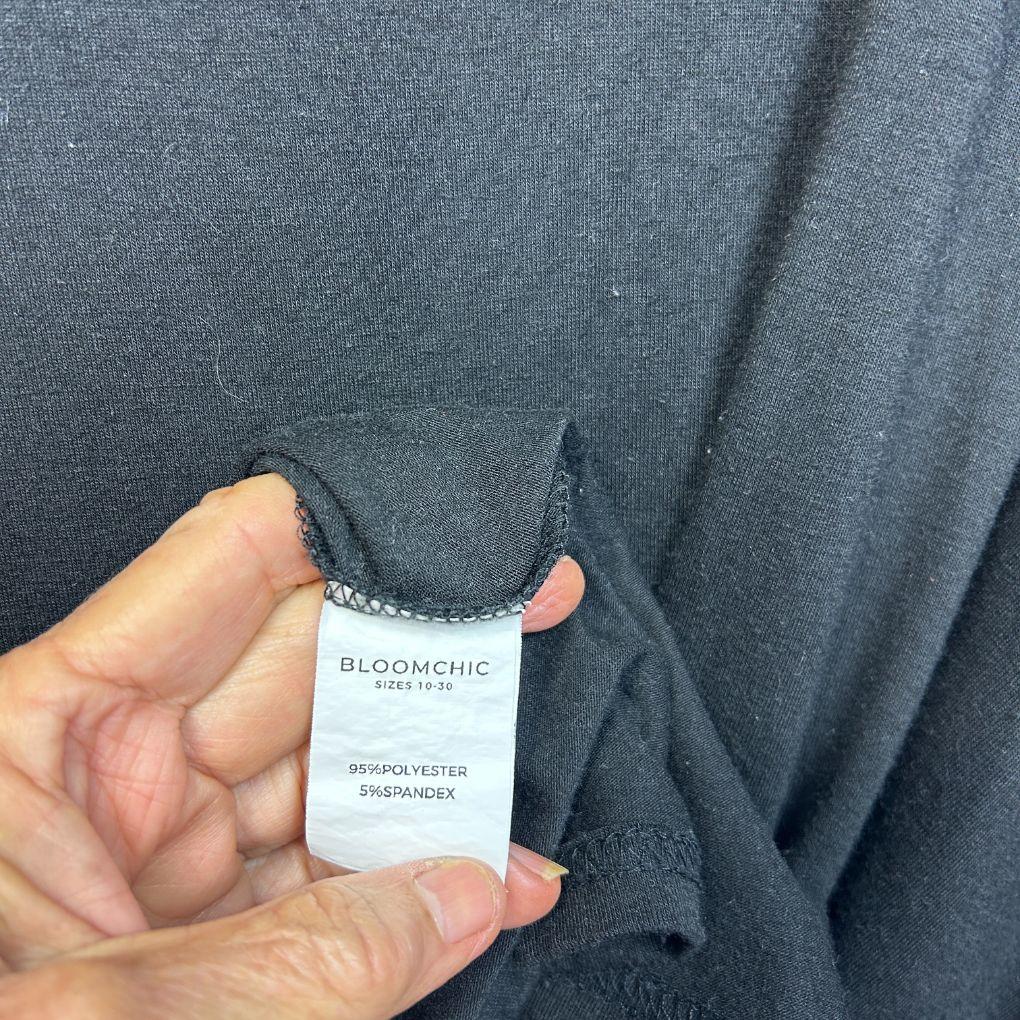 Bloomchic Black Colourblock Top - Size 30