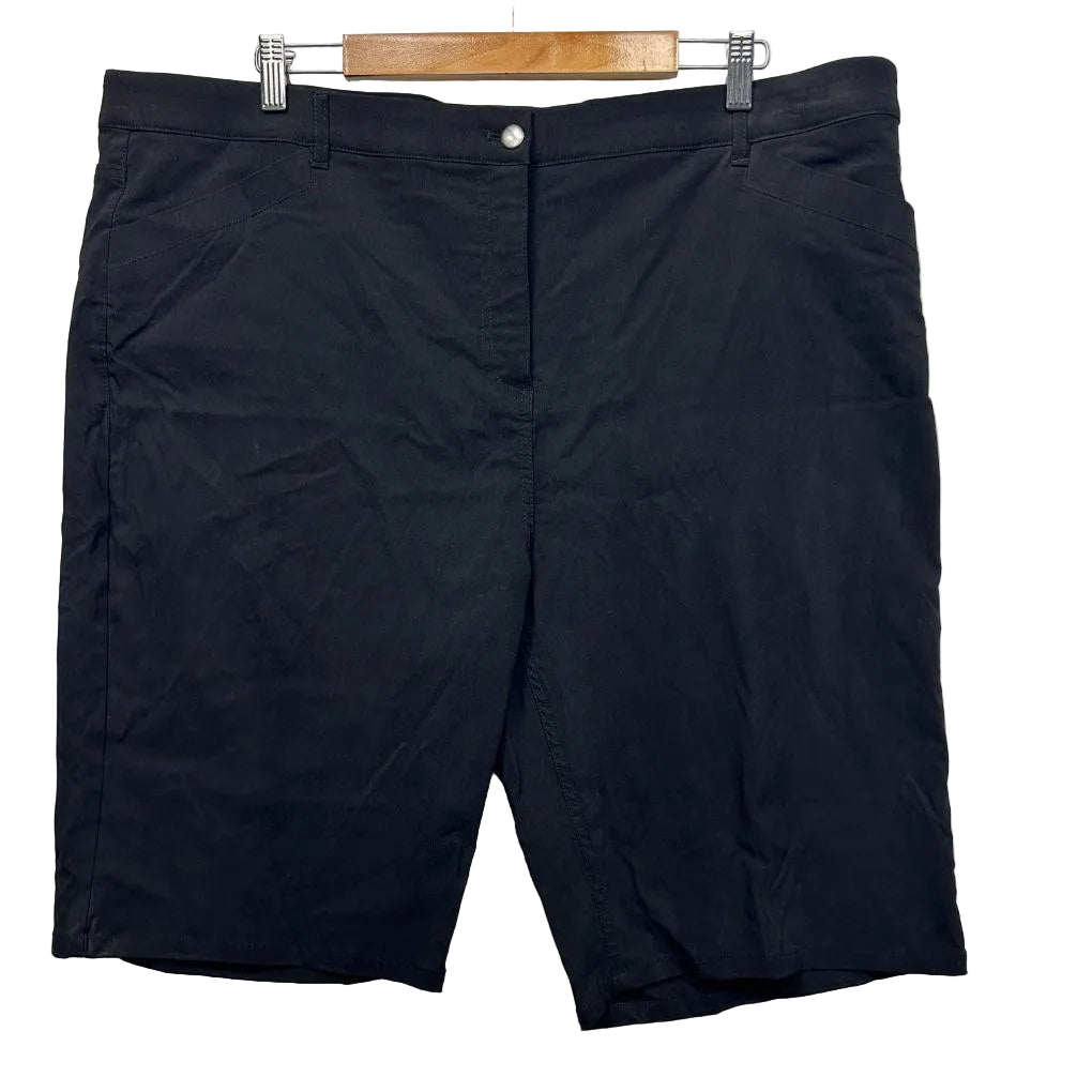 Isobelle Black Shorts - Size 22