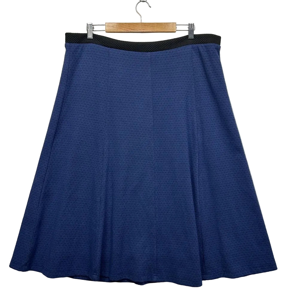 Liz Jordan Navy Skirt - Size 18