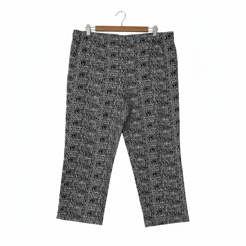 Maggie T Black and White Patterned Cropped Pants - Size 14