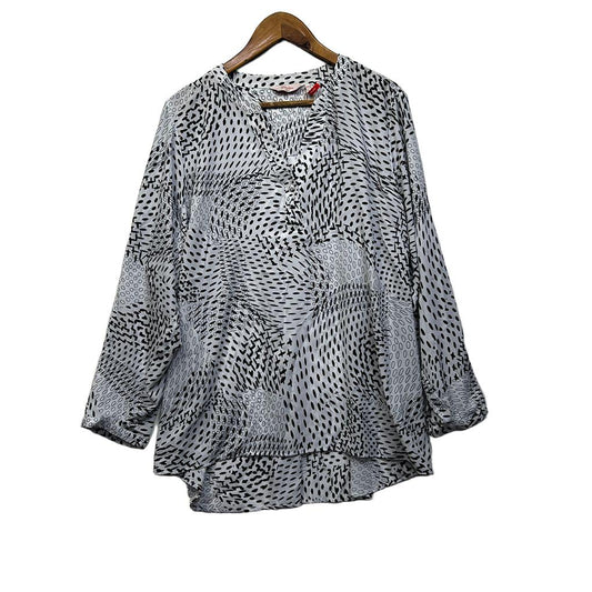 Millers Black & White Plus Size Top - Size 22