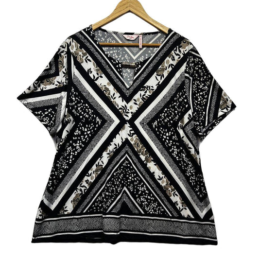 Millers Black and White Print Top - Size 22