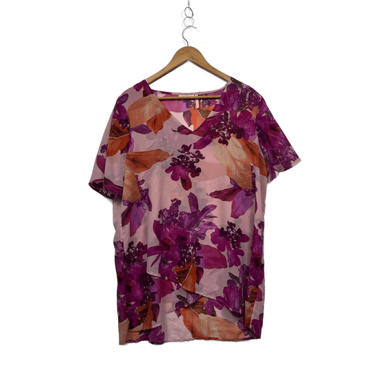 Millers Pink Floral Plus Size Short Sleeve V-Neck Blouse - Size 18