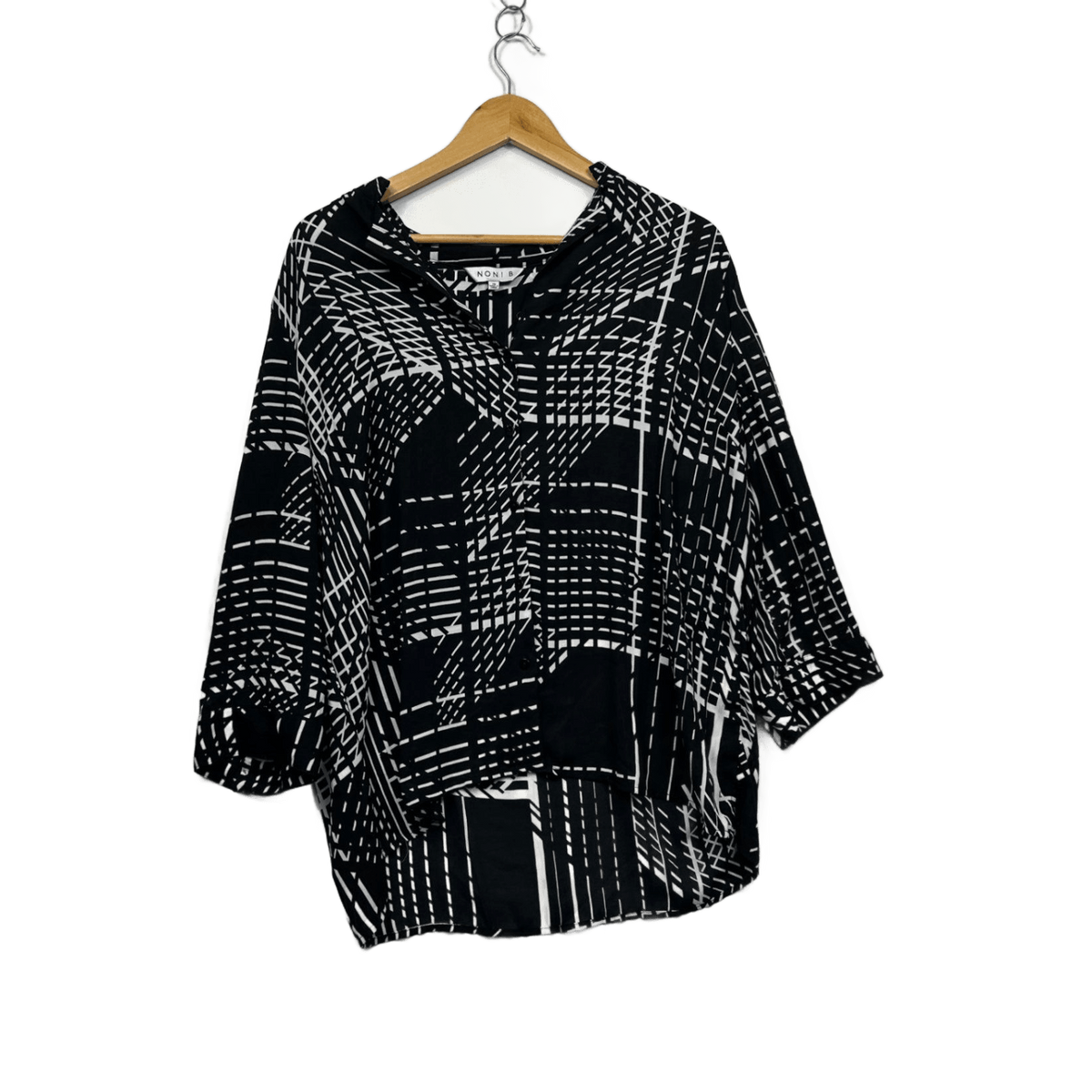 Noni B Black White Long Sleeve Collared Button Up Top - Size 16