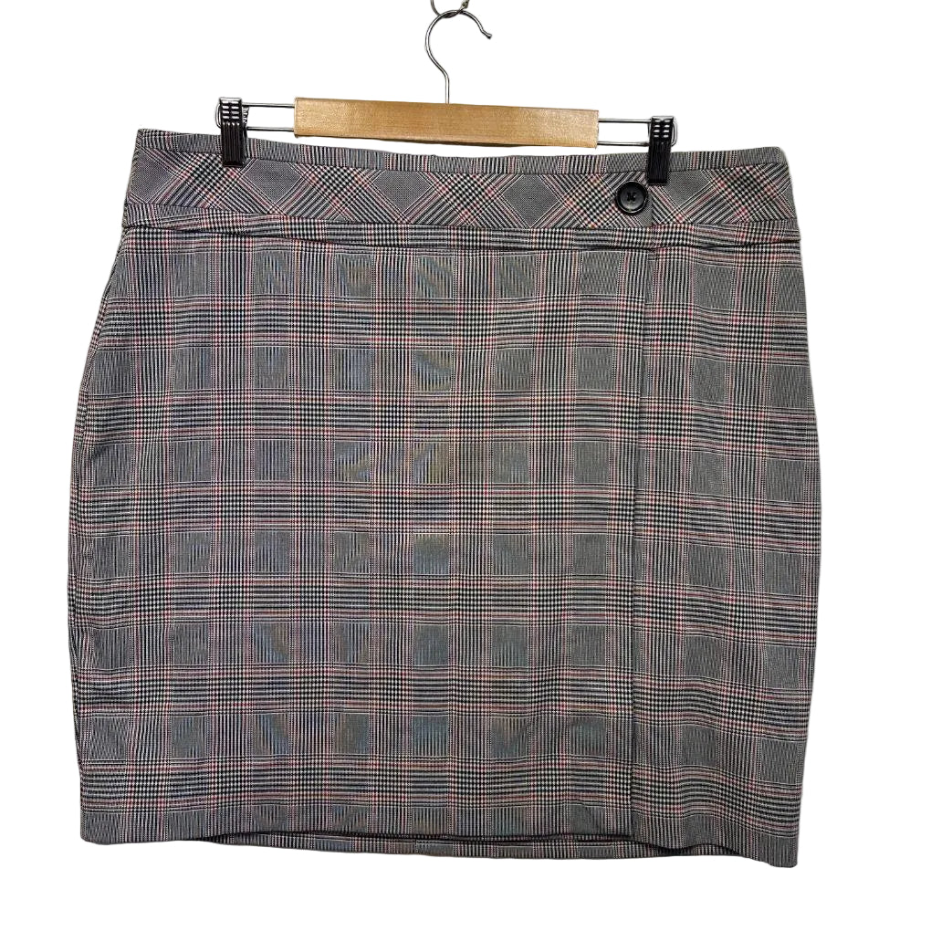 Preview Grey Check Skirt - Size 18