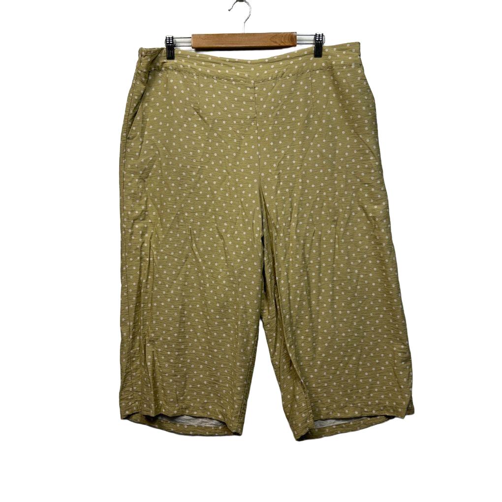 Preview Green Cropped Pants - Size 20