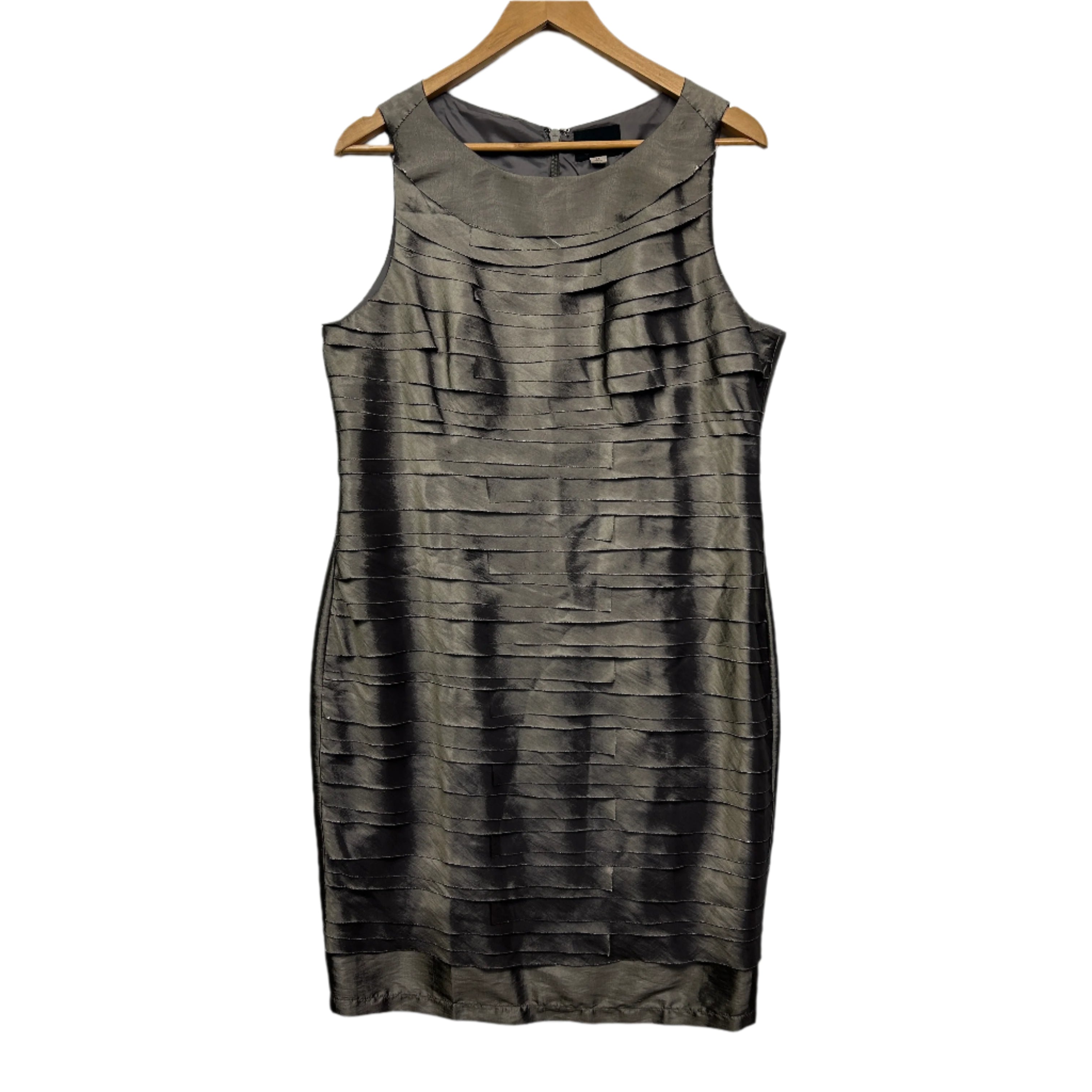 Queenspark Dress Size 14 Sleeveless Evening Cocktail