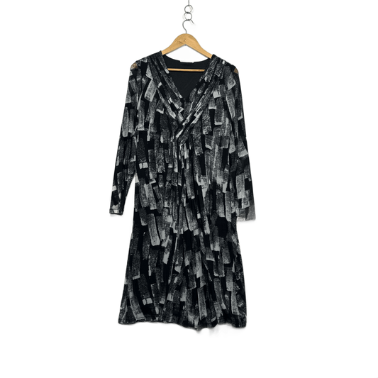 Regatta Black Long Sleeve V-Neck Midi Dress - Size 12