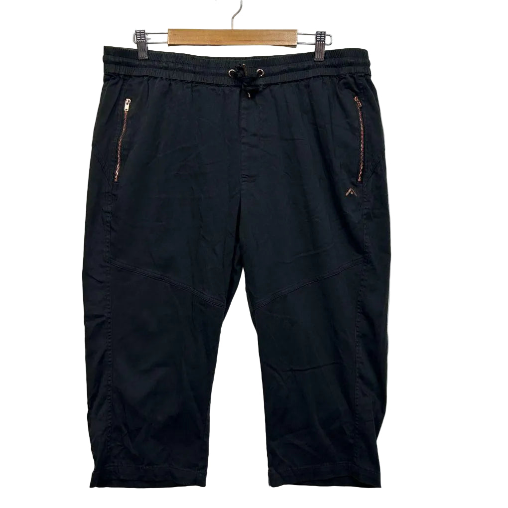 Rockwear Black Cotton Cropped Pants - Size 18