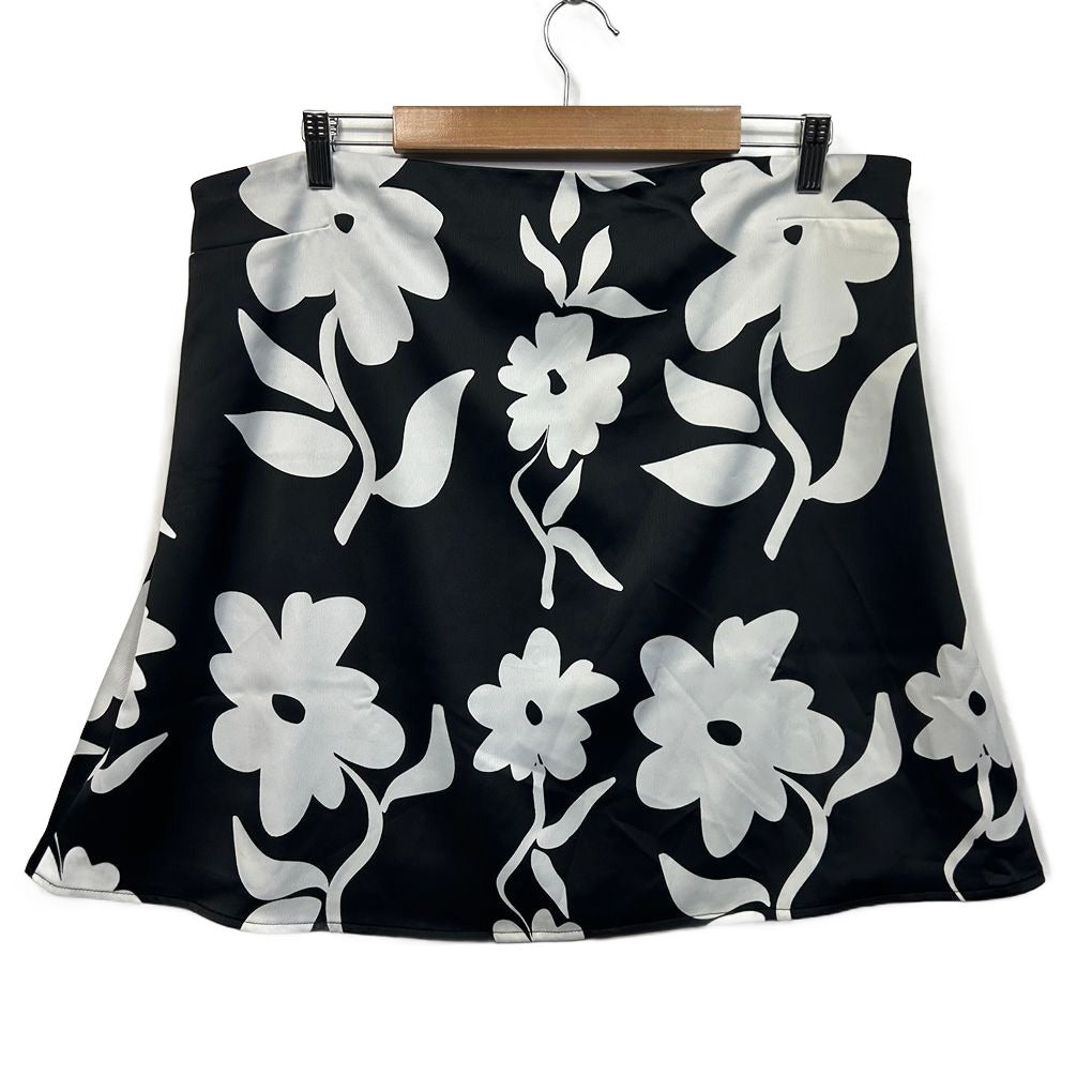 Sabo Black & White Floral Mini Skirt - Size 16