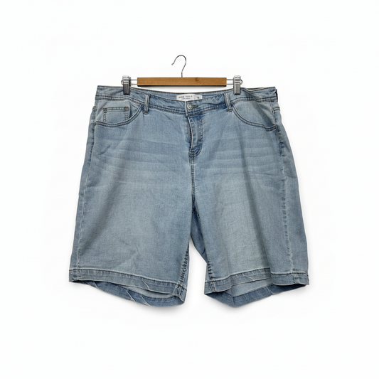 Suzanne Grae Denim Light Blue Denim Shorts - Size 18