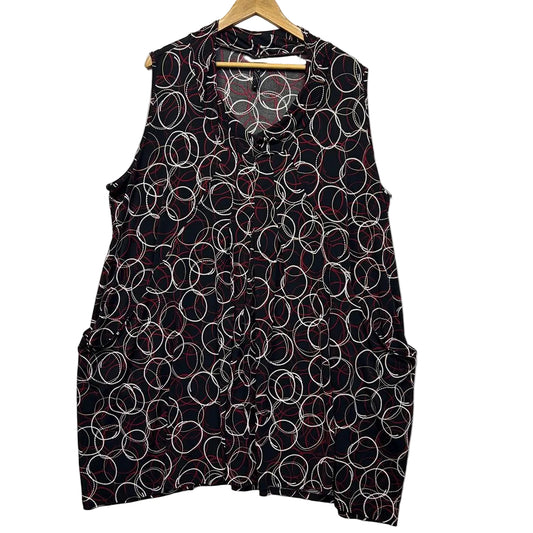 Taking Shape Black Circle Print Top - Size 22/XL
