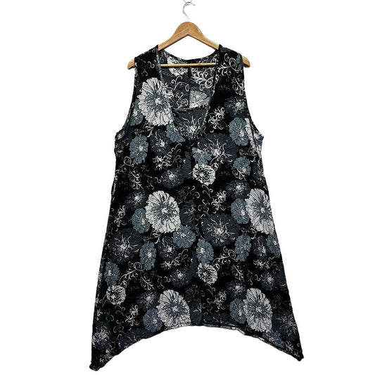 Taking Shape Black Floral Plus Size Sleeveless Dress - Size M/18