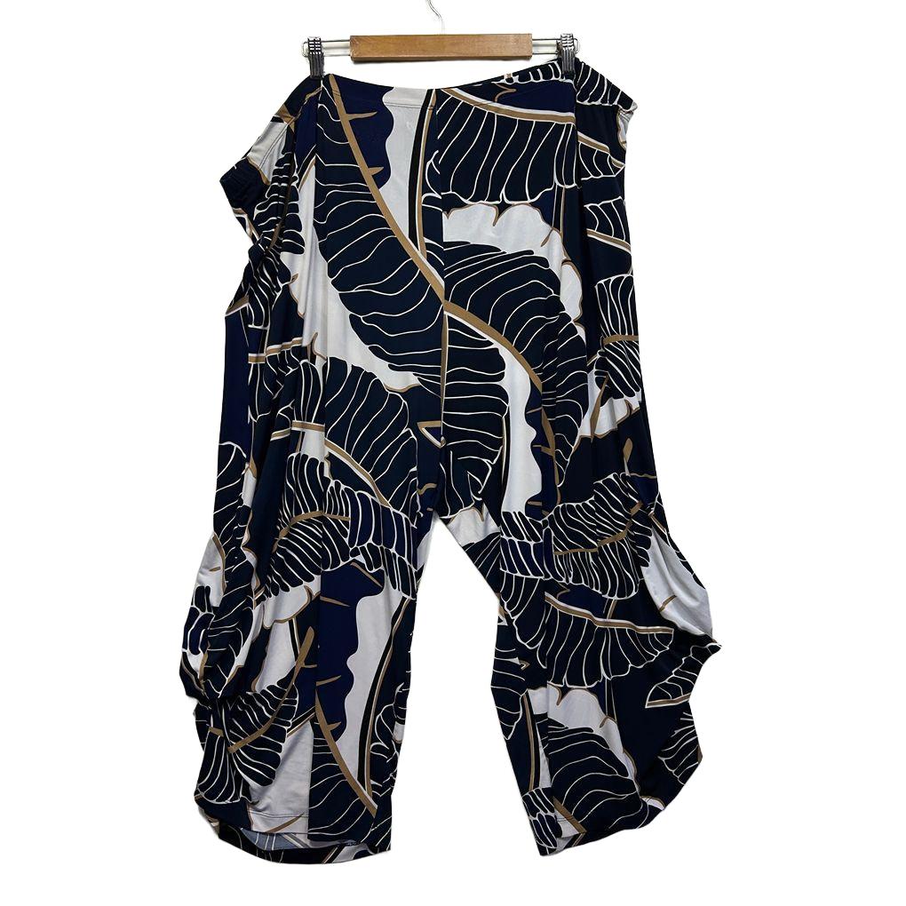 Taking Shape Navy Leaf Print Pants - Size 24