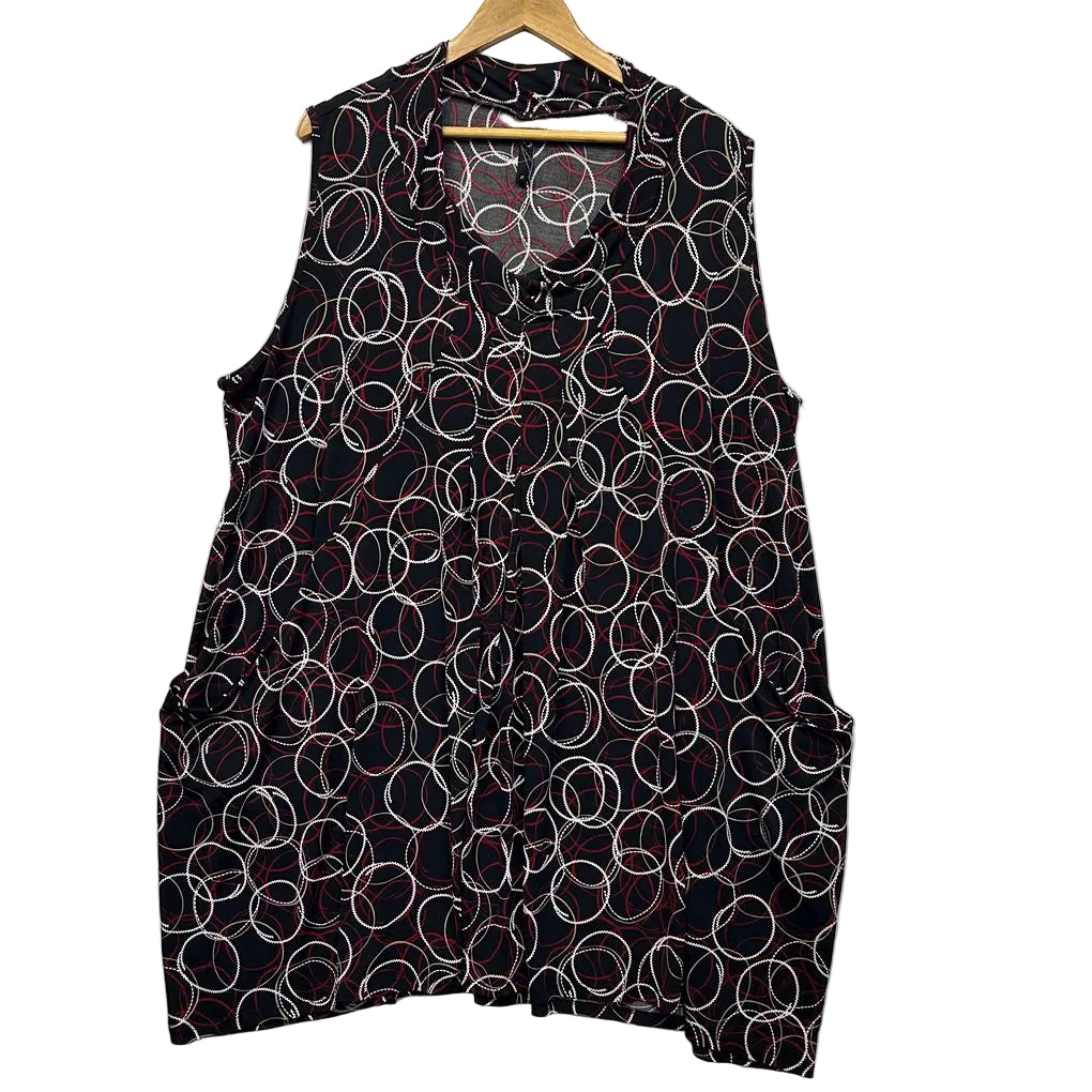 Taking Shape Circle Print Top - Size XL