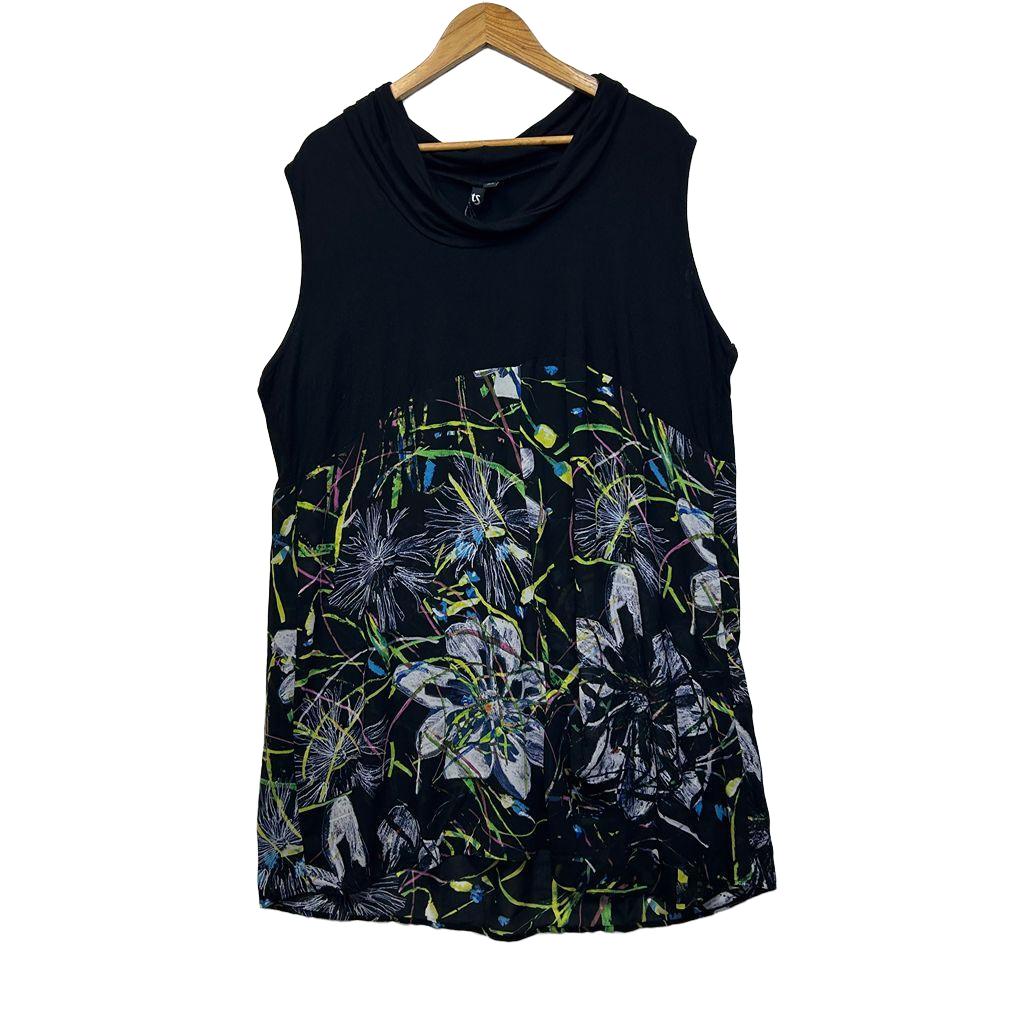 Taking Shape Floral Top - Size M