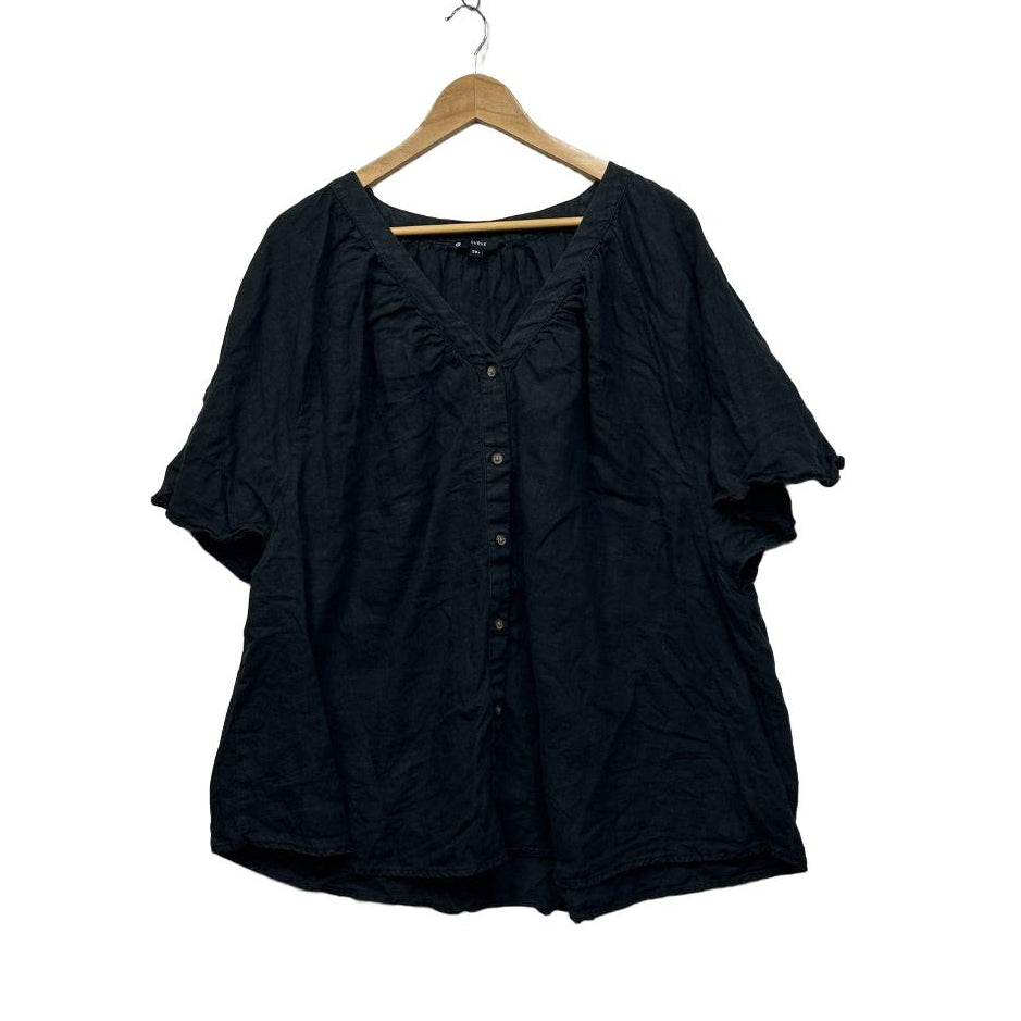 Target Curve Black Linen Top - Size 22 (fault)