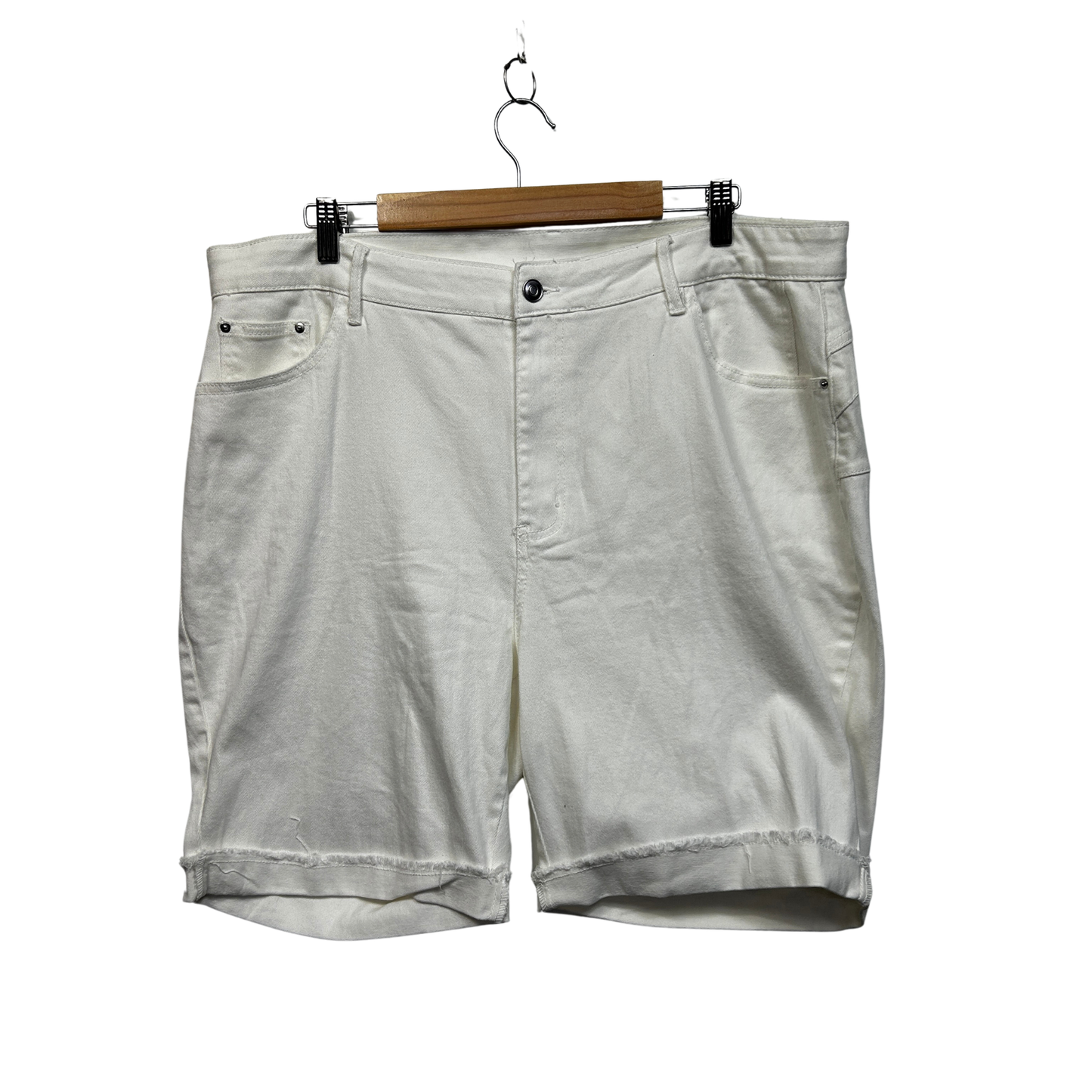 Beme White Shorts - Size 20