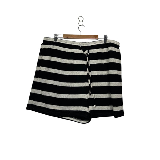 Sussan Black White Stripe Knit Shorts with Pockets 3XL