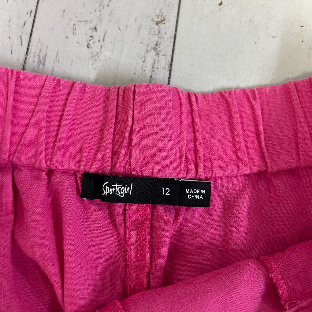 Pink elastic waistband detail view