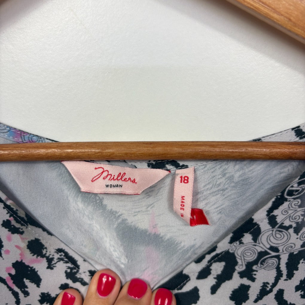 Blue and navy patterned top label view