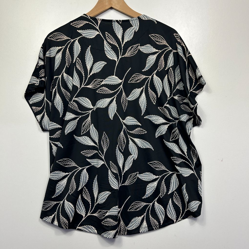 Black leaf print short sleeve top front view