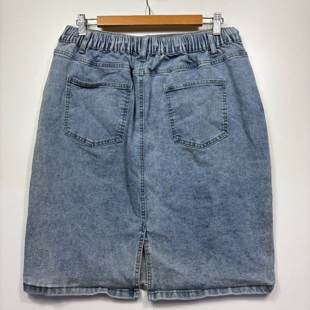 Blue denim skirt back view
