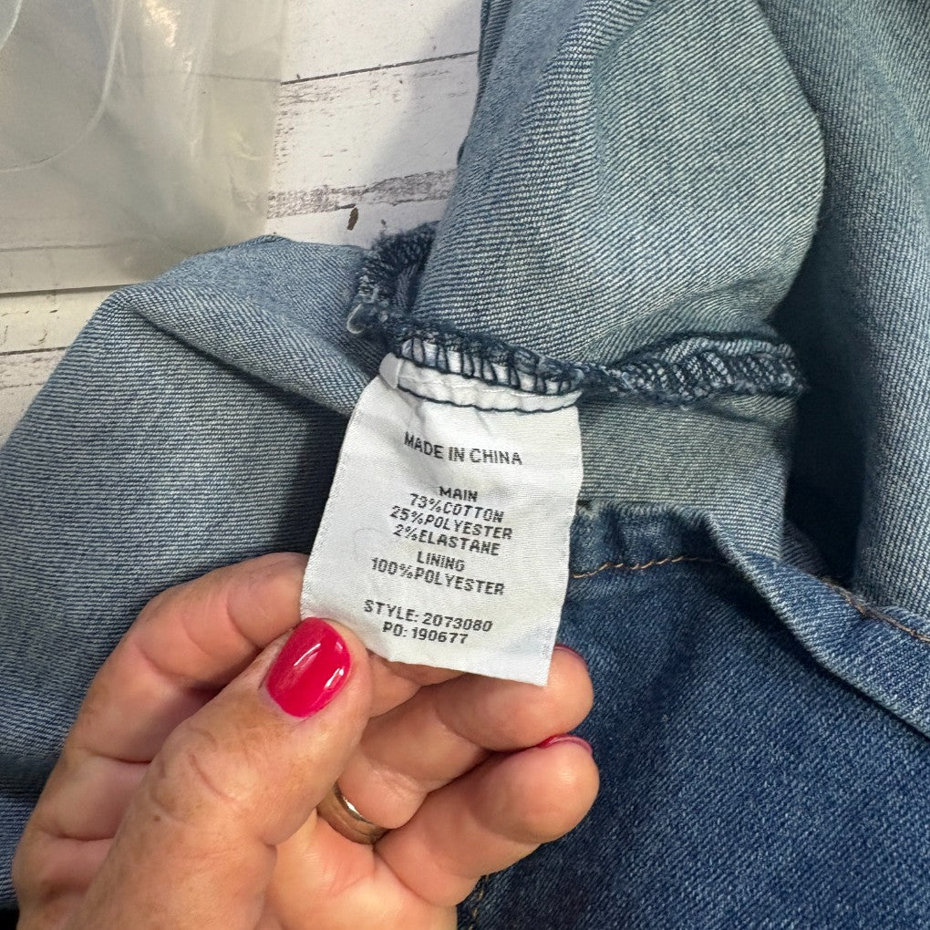 Blue grey jumper label detail view