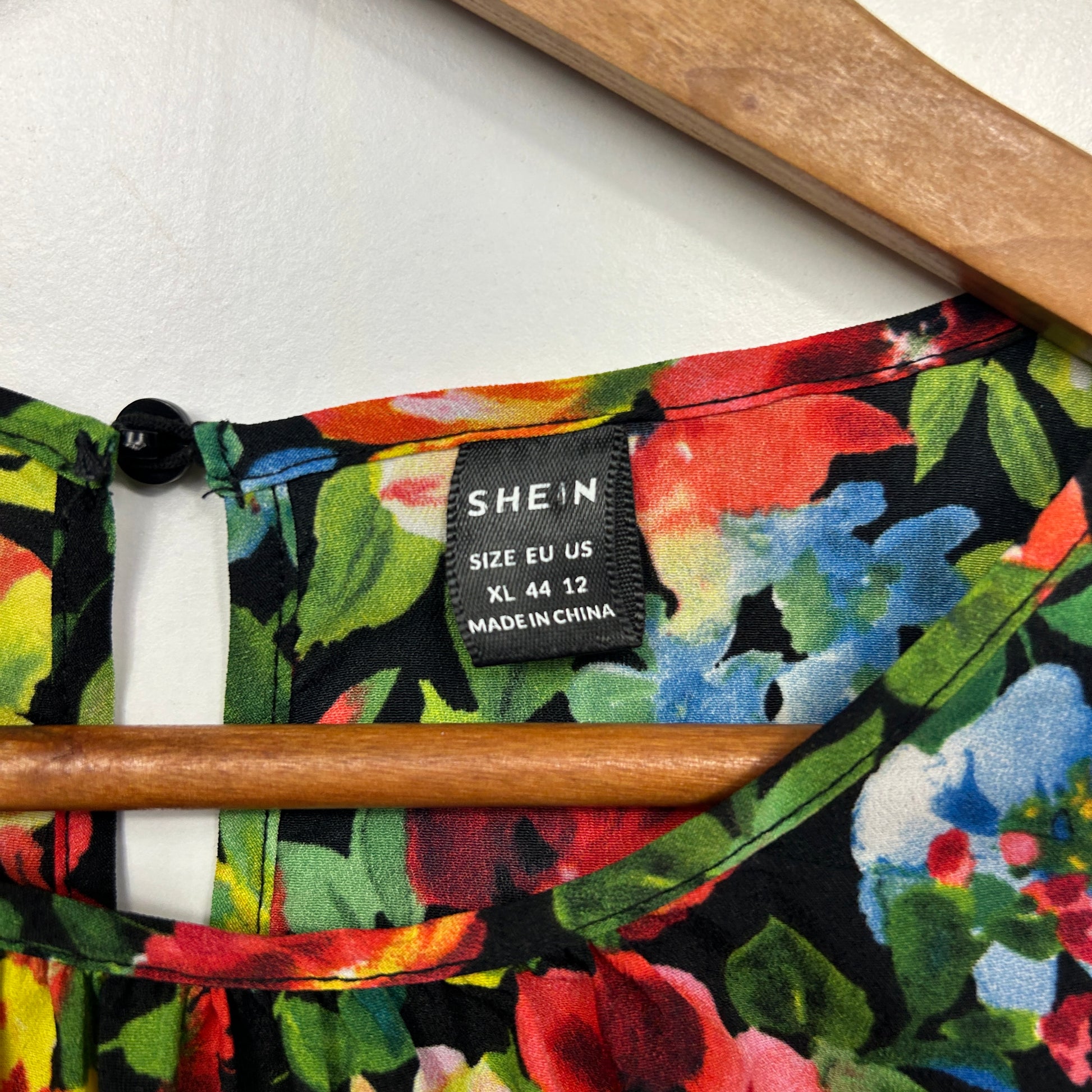 Floral shorts label detail view