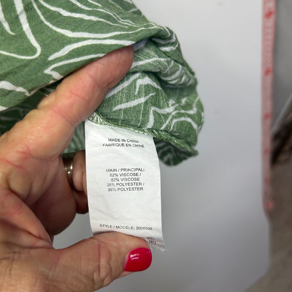 Green and white graphic top label detail view