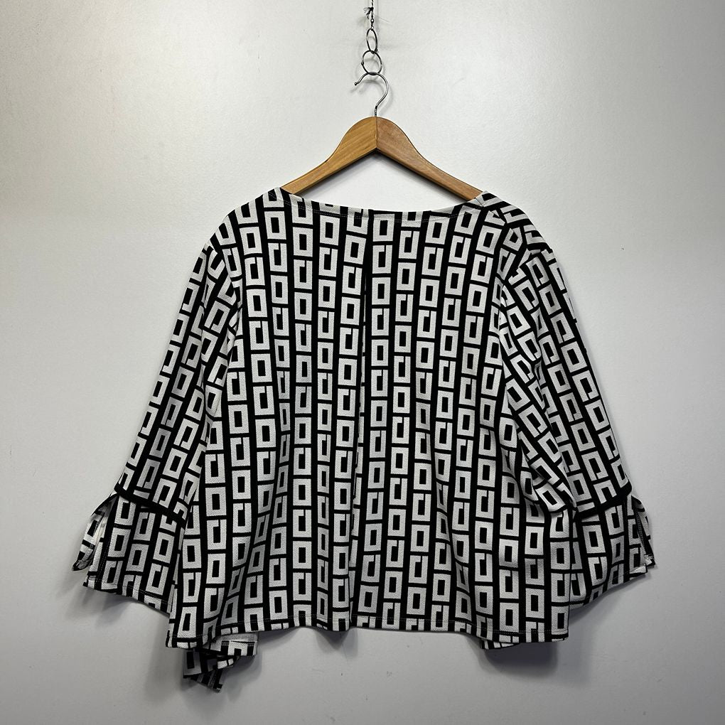 Shein Black & White Plus Size Cardigan - Size 4XL