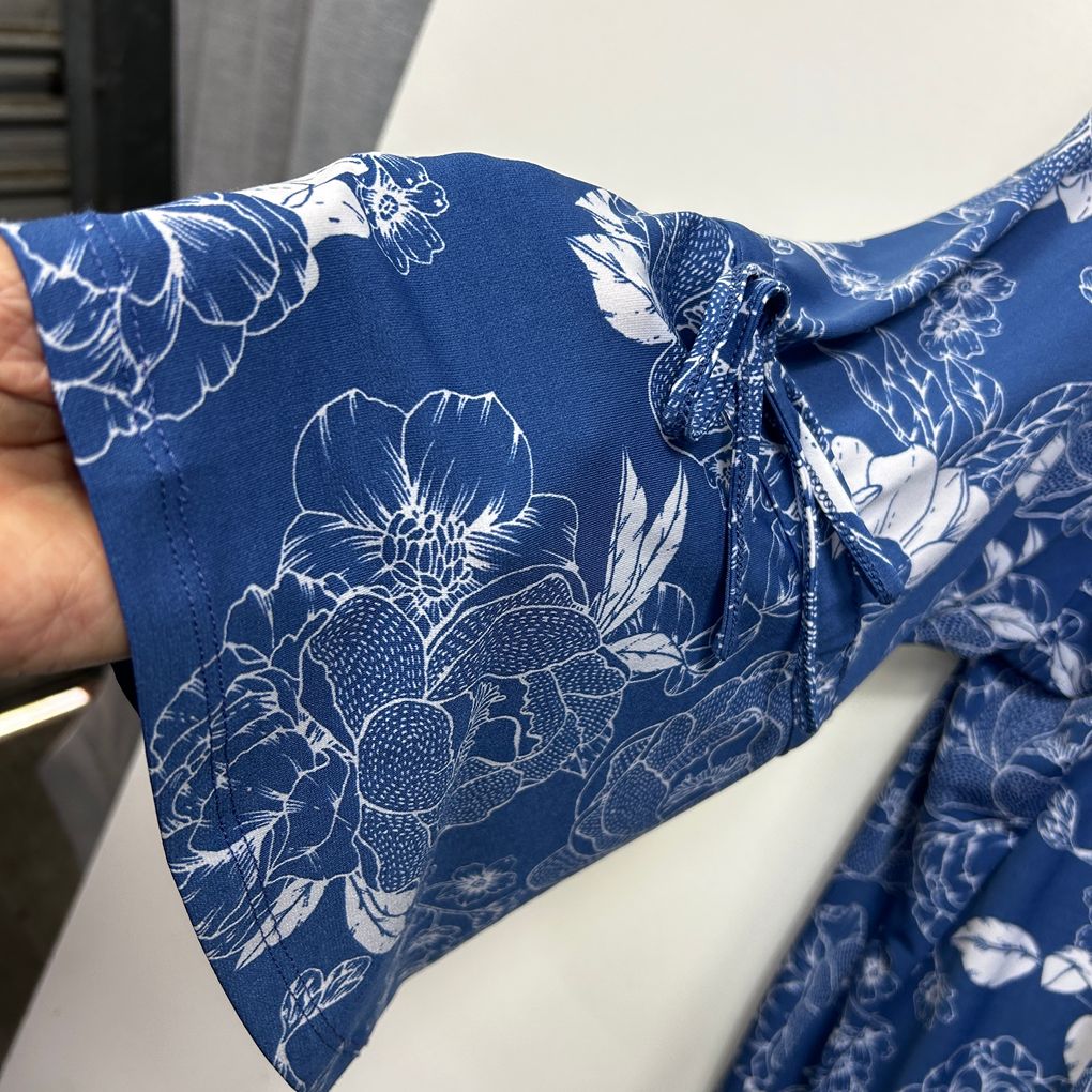 Autograph Blue Floral Top - Size 20