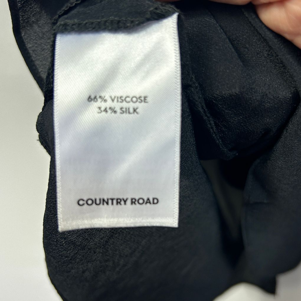 Country Road Black Top - Size 16