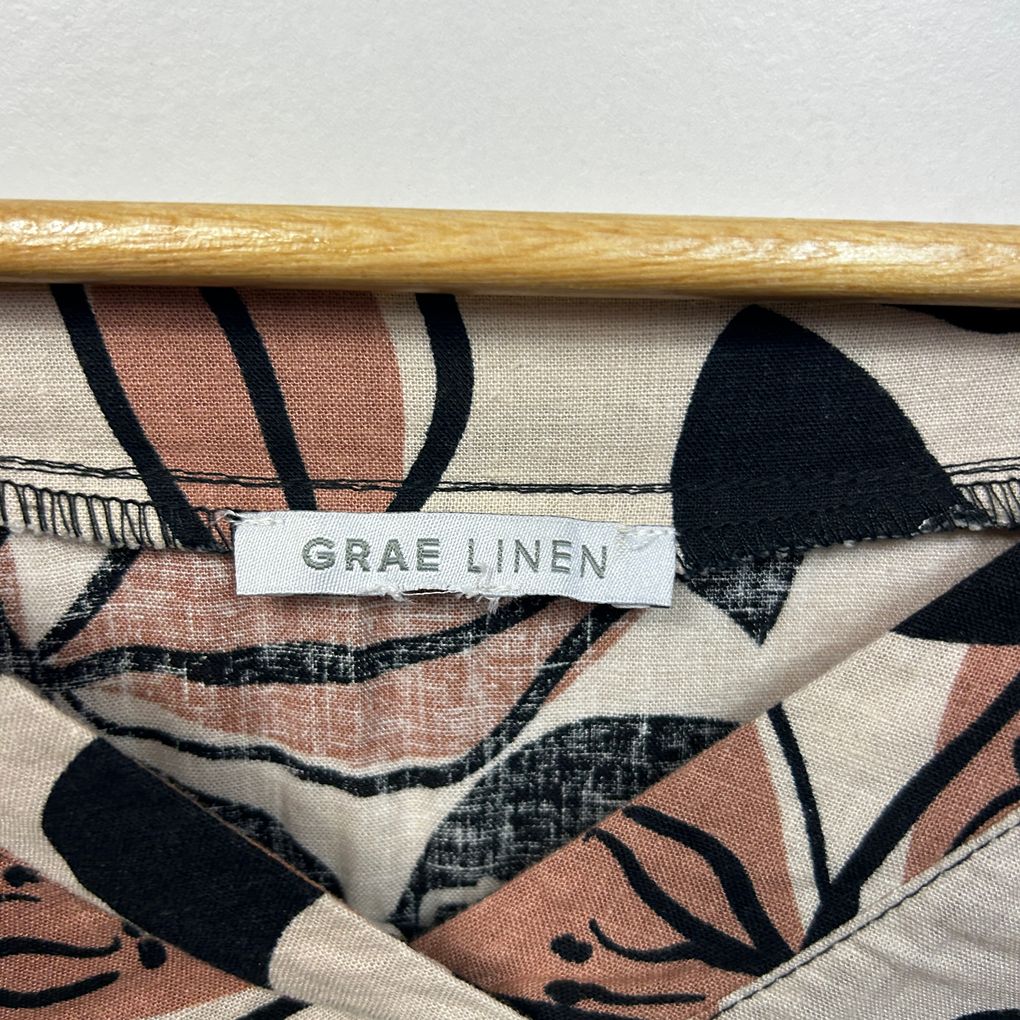 Suzanne Grae Beige Black Floral Linen Top - Size 18