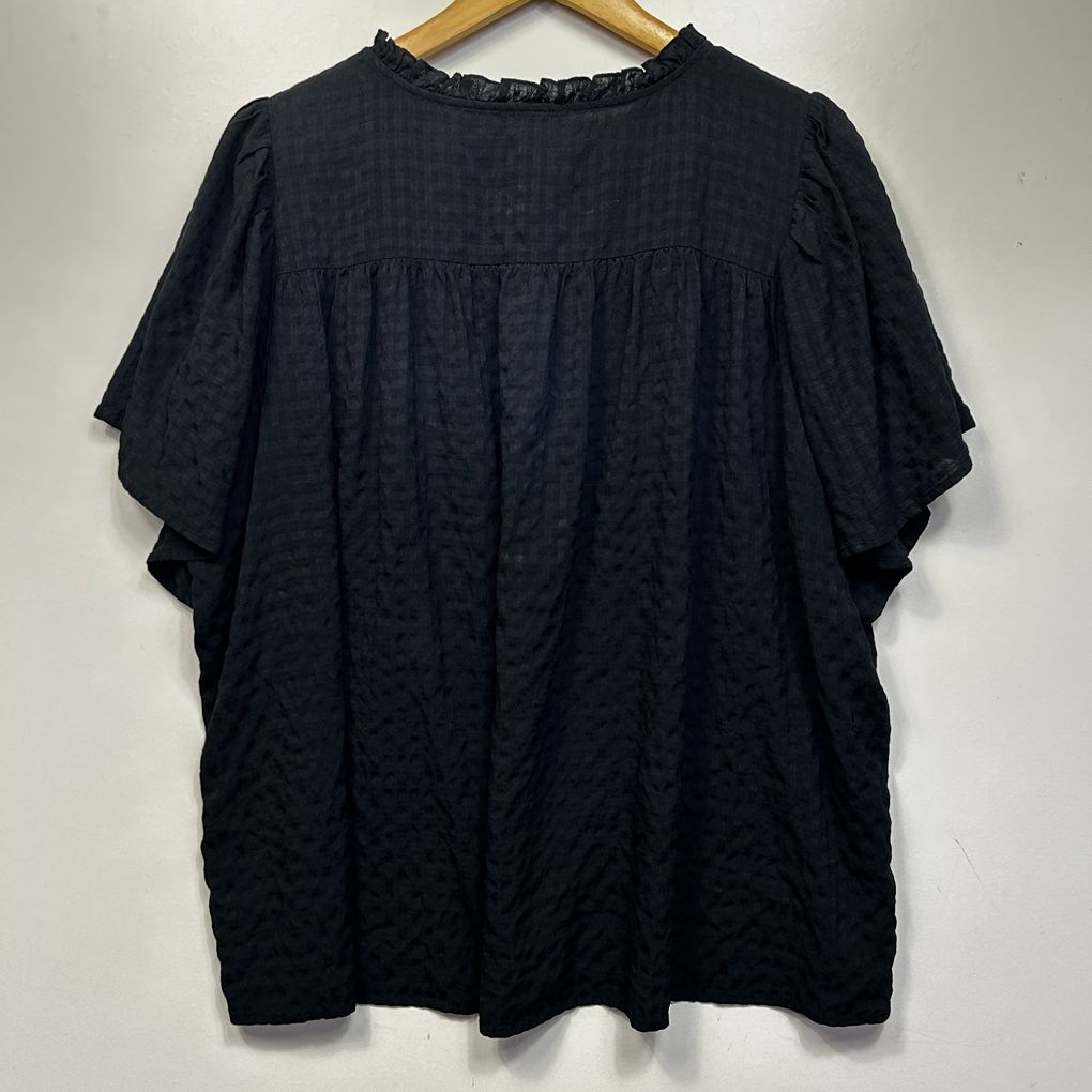 Target Curve Black Plus Size Top - Size 26