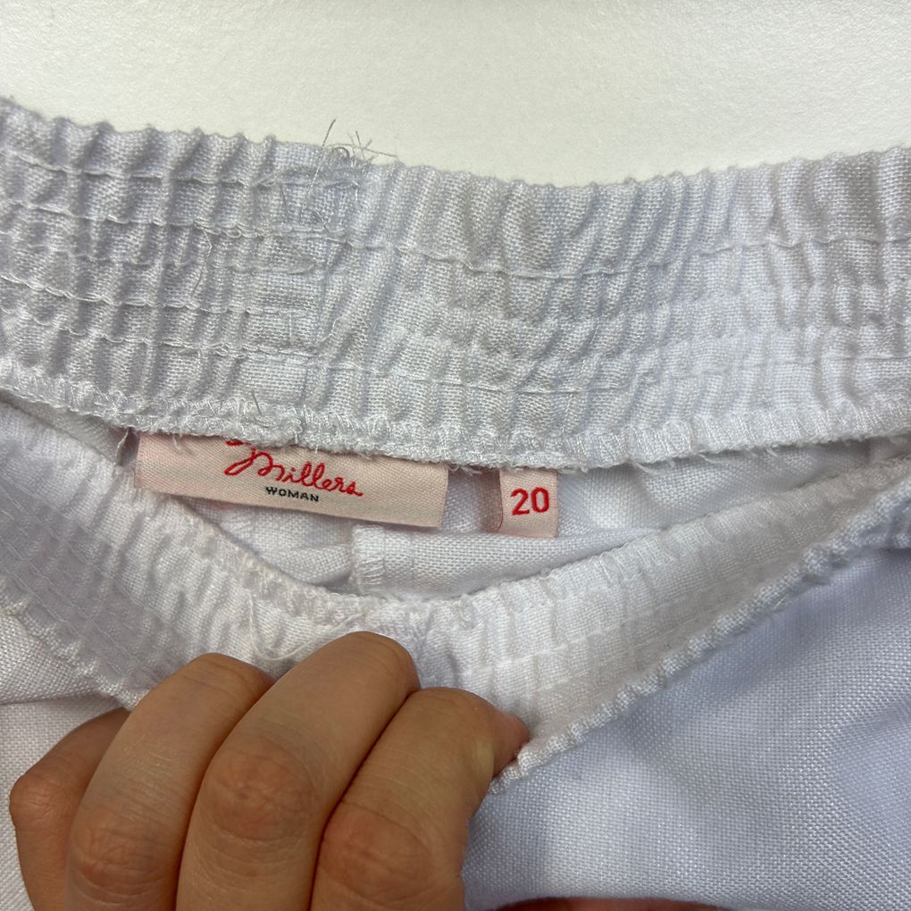 Millers White  Cropped Pants - Size 20