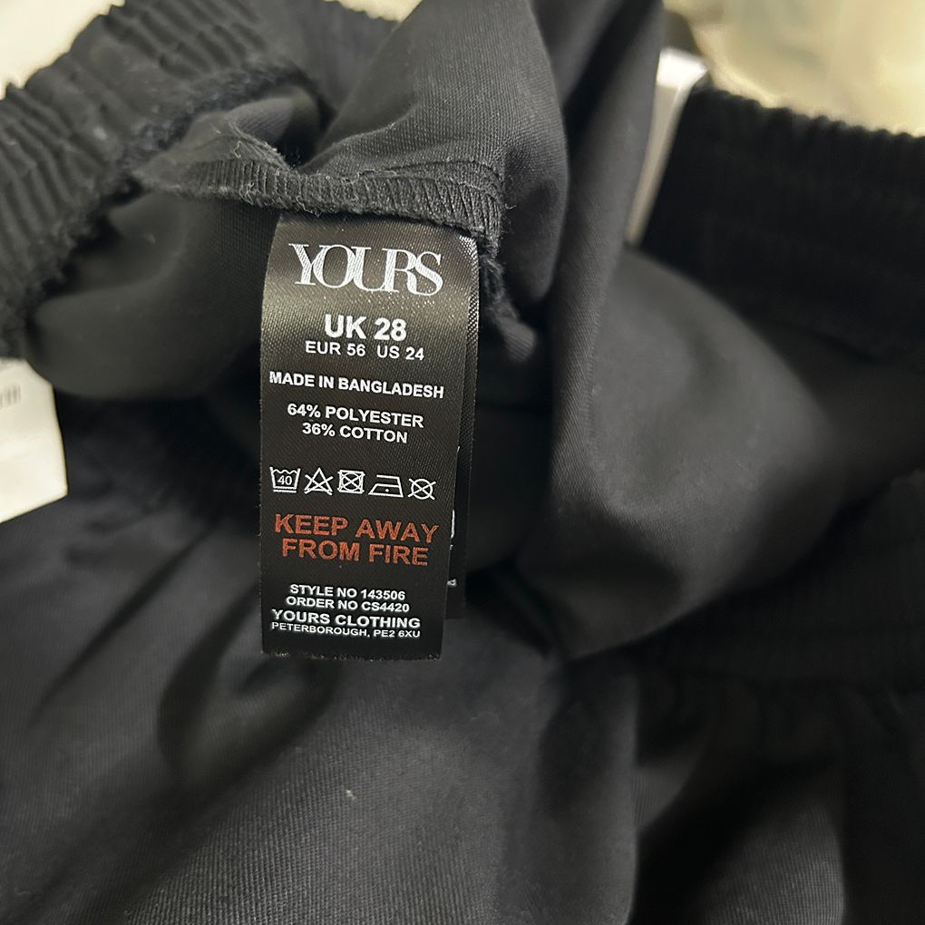 Yours Black Cotton Cargo Pants - Size 28