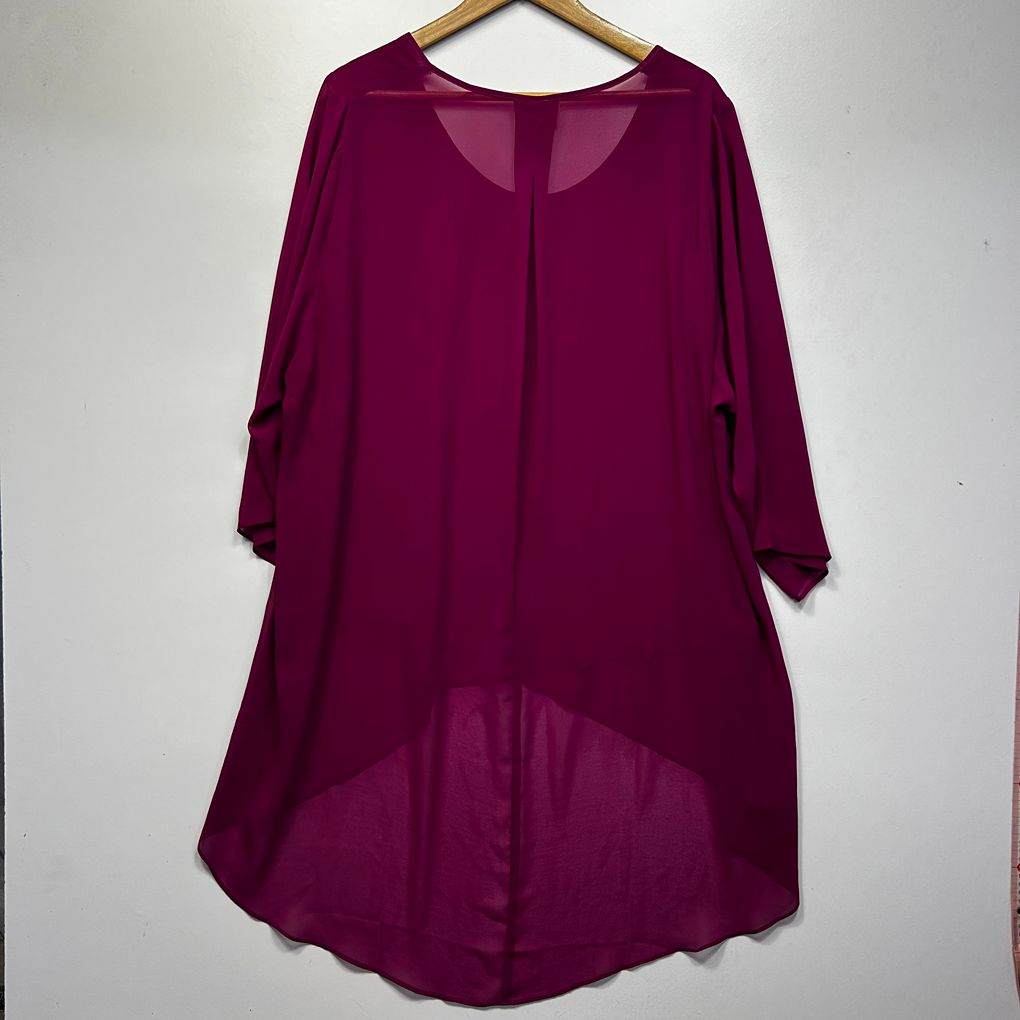 Postie Magenta Sheer Hi-Low Top - Size 24 (fault)