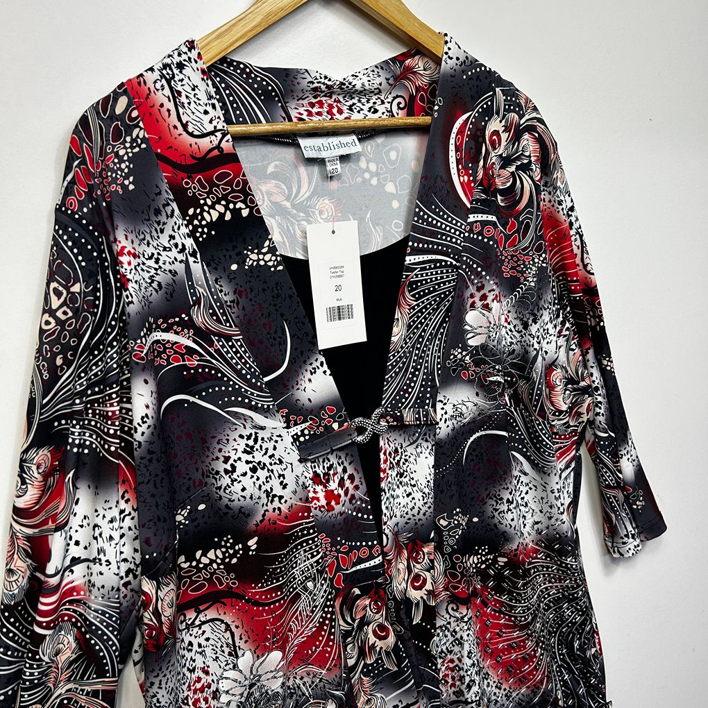Established Black Plus Size Printed Top - Size 20