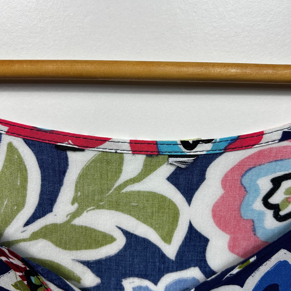 Navy Floral Top - Size 20/22
