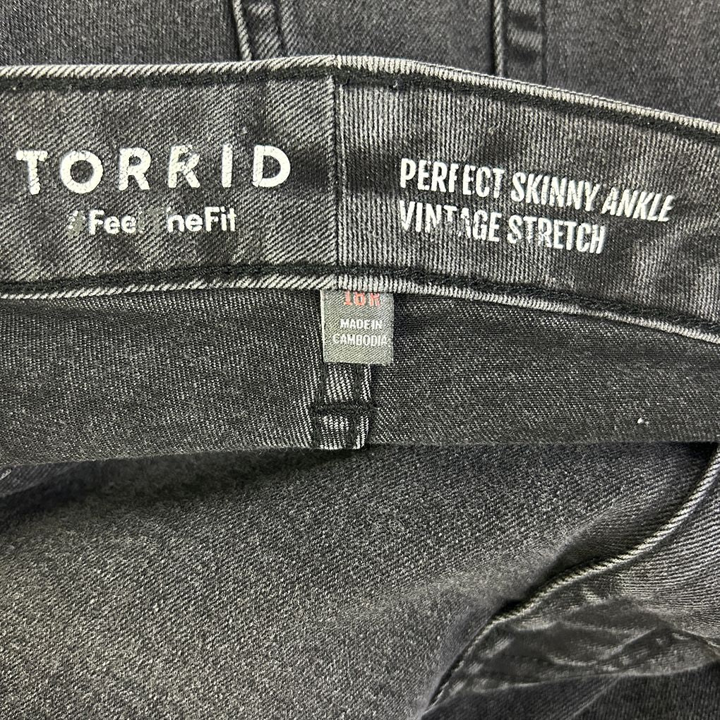 Torrid Black Skinny Ankle Length Denim Jeans - Size 16