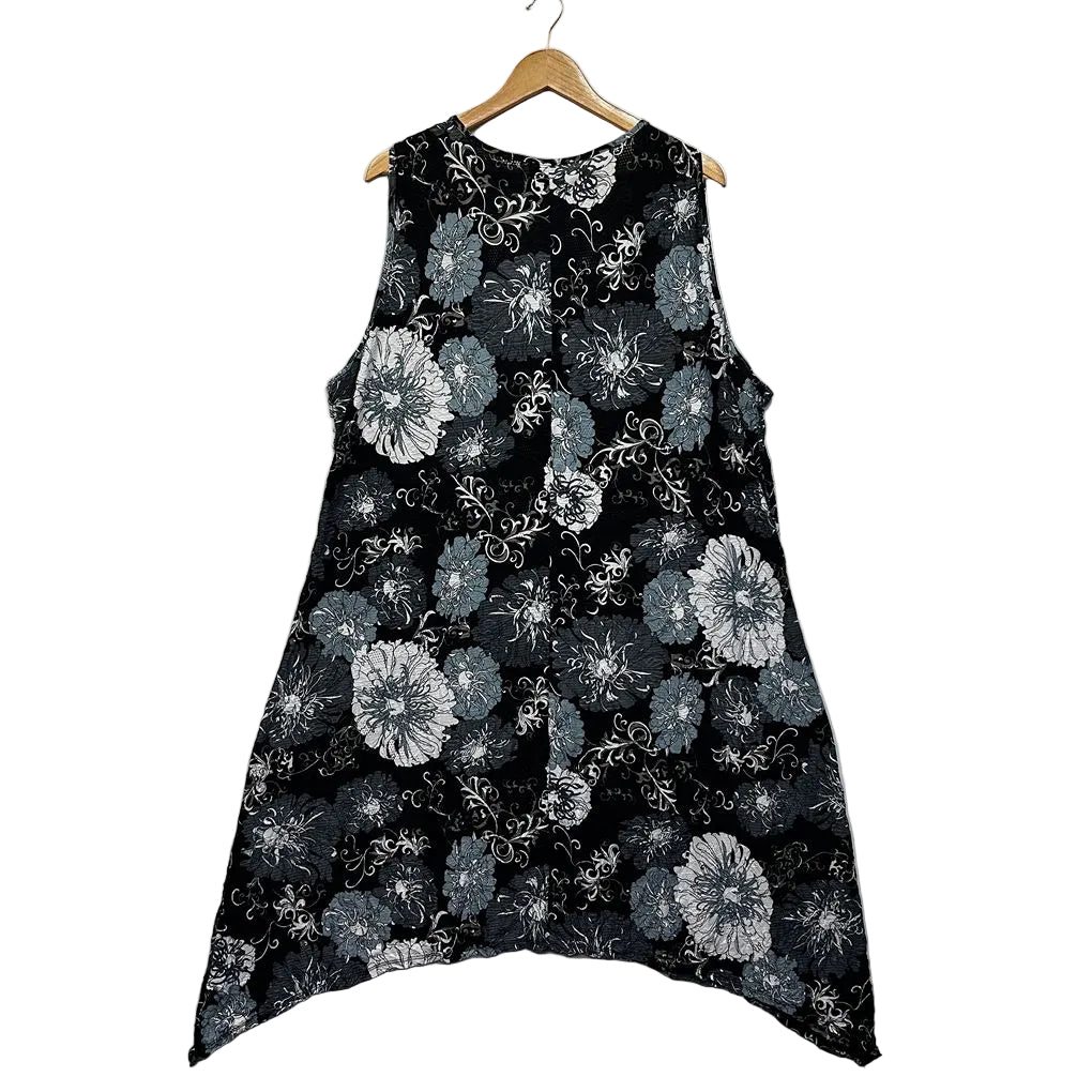 Taking Shape Black Floral Plus Size Sleeveless Dress - Size M/18