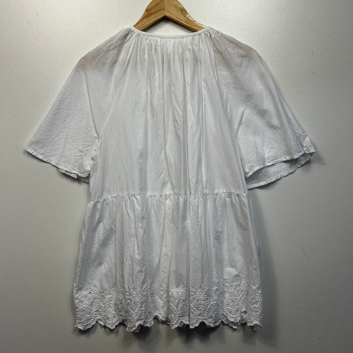 Anko White Plus Size Embroidered Cotton Top - Size 18