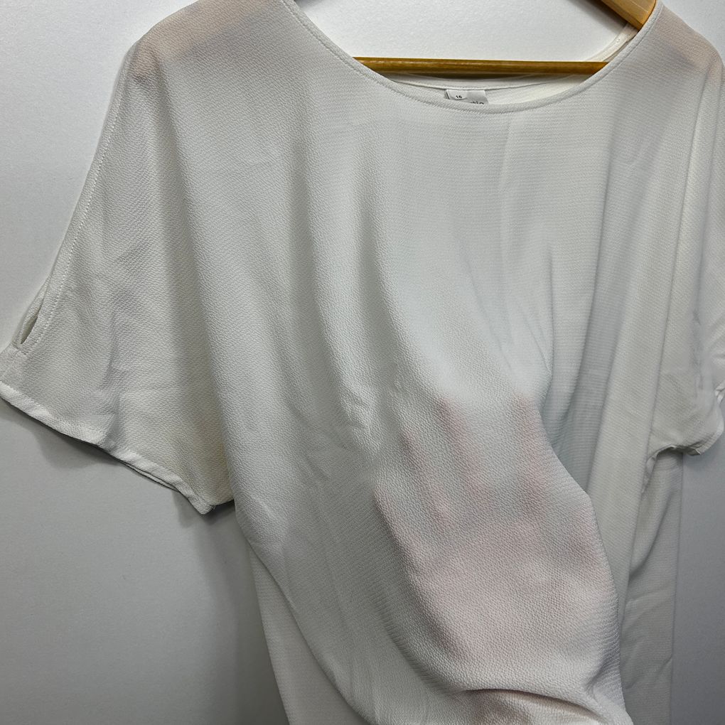 Postie Made in Australia White Top - Size 16