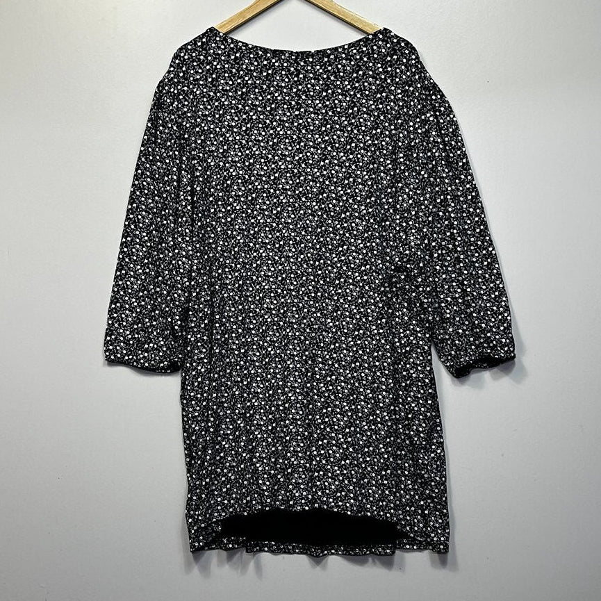 Yours Black Plus Size Floral Tunic Top - Size 30-32
