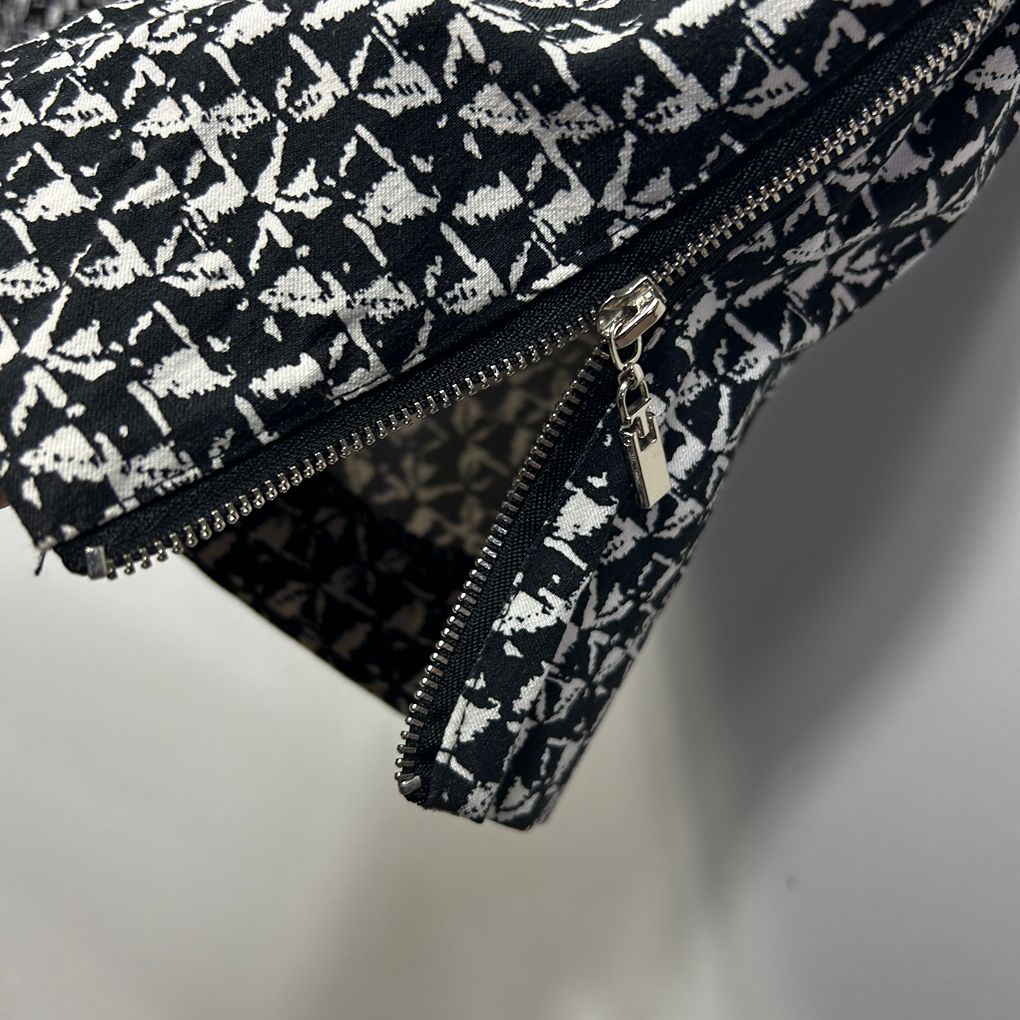 Autograph Black and White Pants - Size 24