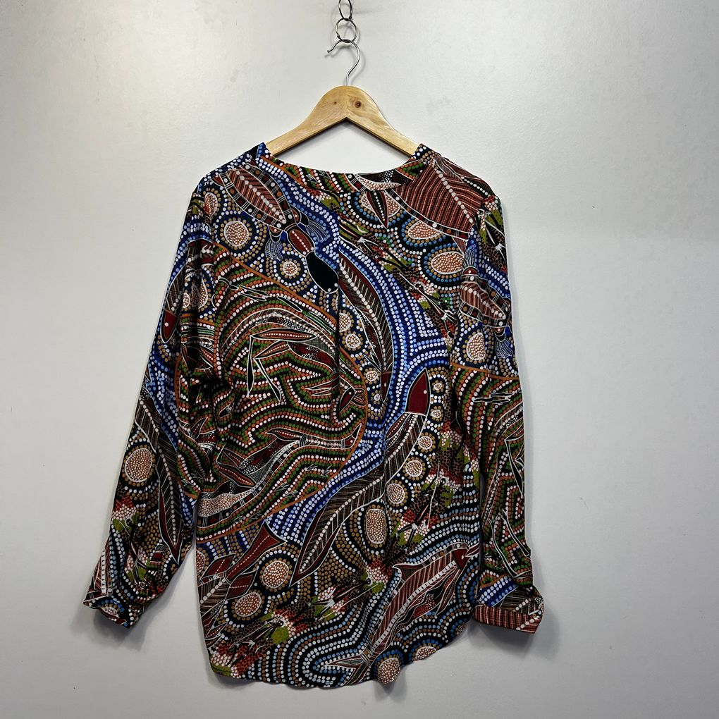 Lore Multicoloured Indigenous Art Print Plus Size Long Sleeve Top - Size 18