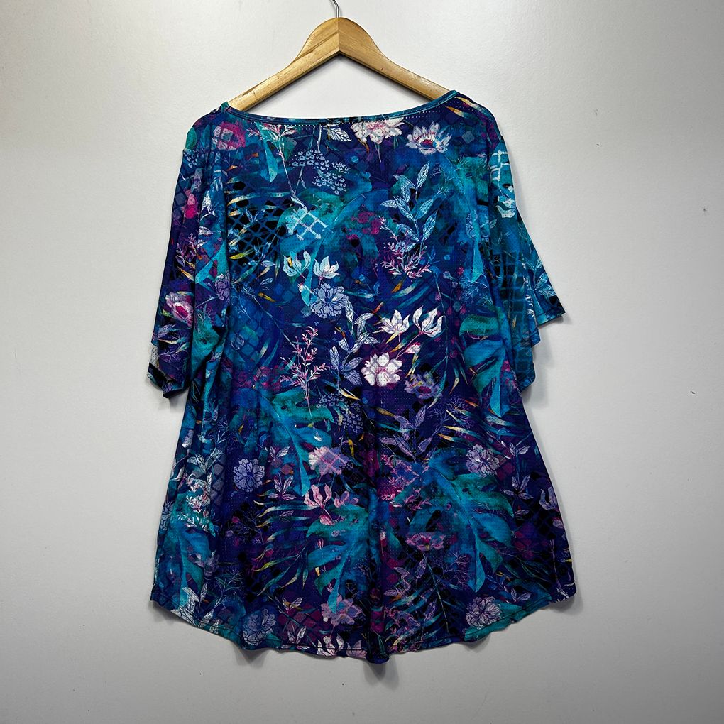 exoticathletica Blue Floral Activewear Top - Size XXL